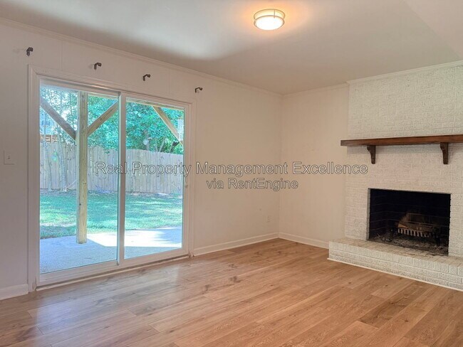 Building Photo - 108 Hassell Ct