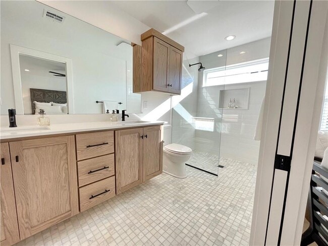 Building Photo - Charming 3-Bed Oasis in Central OKC