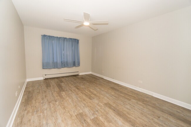 Building Photo - 239 S Mill Rd