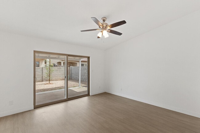 Building Photo - 6825 N 81st Ln