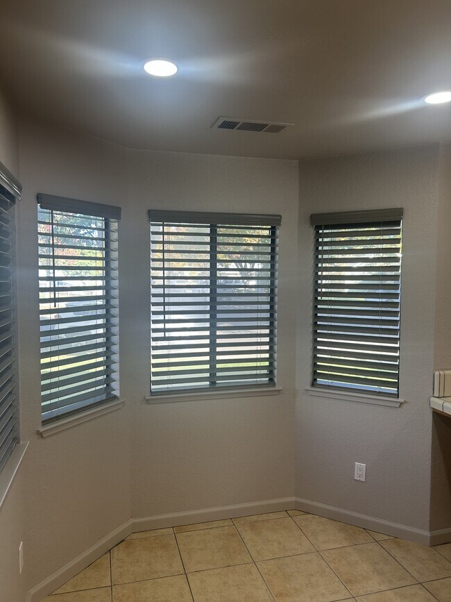 Building Photo - 1728 Colin Ln