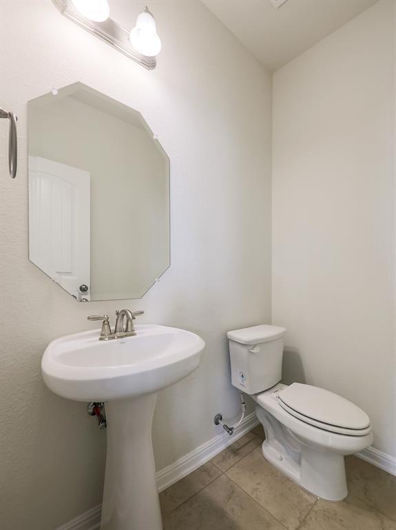 Building Photo - 7220 Wyoming Springs Dr