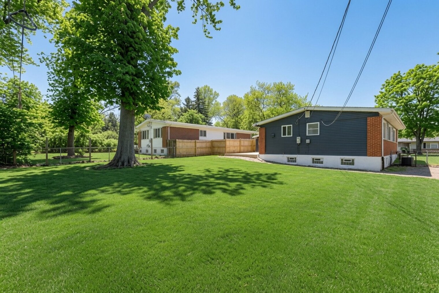 Building Photo - 720 Jamaica Pl