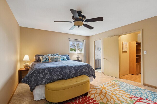 Building Photo - 3 Meadowgrass Ln