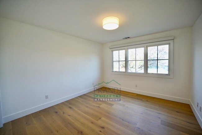 Building Photo - 89 Spindrift Passage