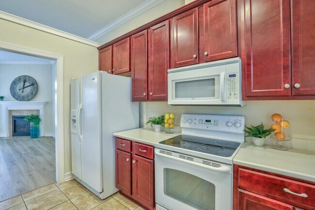 Building Photo - 1661 Harbor Club Dr