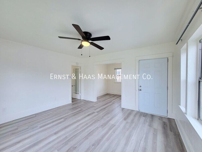 Building Photo - Charming 1+ Bedroom California Bungalow home!