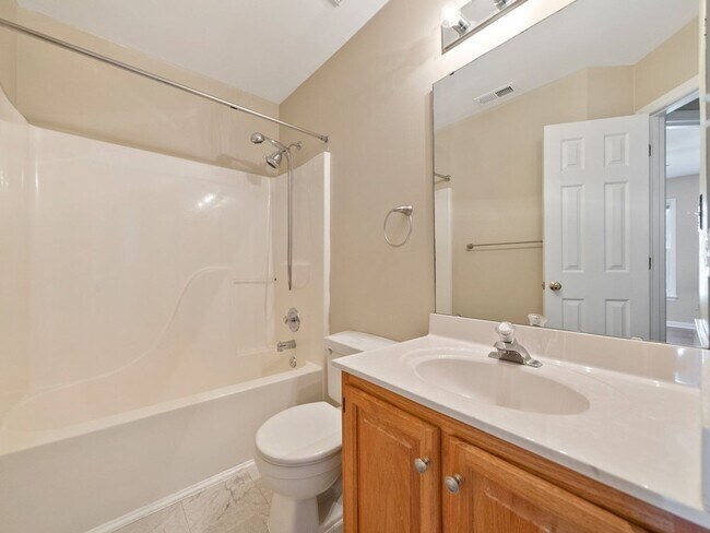 Building Photo - Bright + Spacious 4 Bedroom Home w/ Walkout Basement in Chestnut Bluffs of Woodcroft!