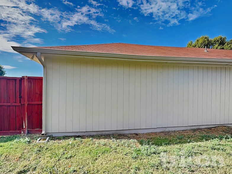 Building Photo - 1252 Payne Dr