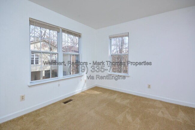 Building Photo - 425 Summerwalk Cir