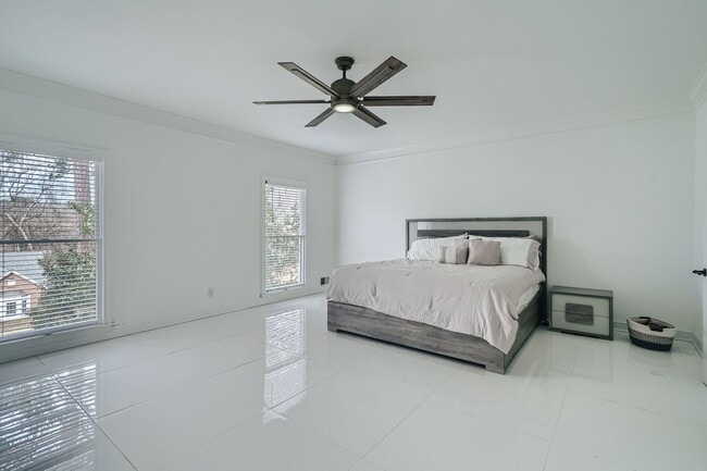 Building Photo - Furnished Estate Home - Double Curved Stairway - Marble Floors - Waterfall Island