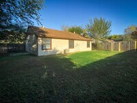 Building Photo - 3 Bedr/ 1 bath Beautiful Home in Hockley, TX