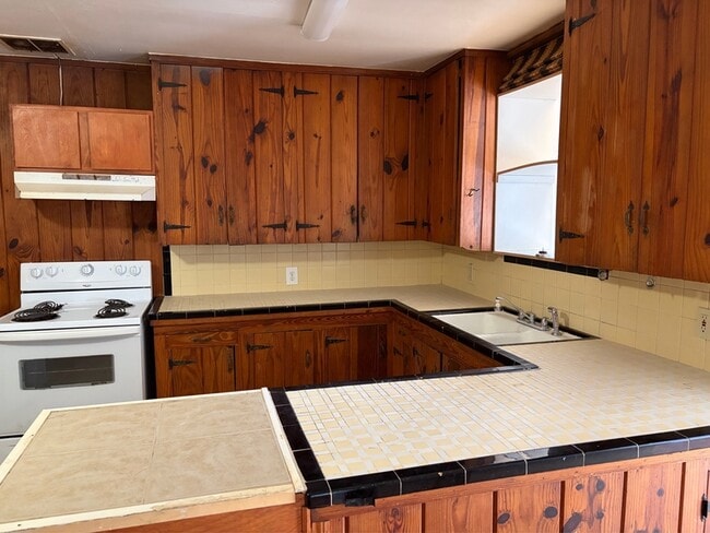 Building Photo - 209 Lovelace Dr