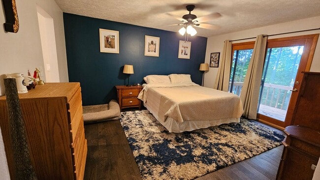 Building Photo - East Side Traverse City 3BR Home with Lake...