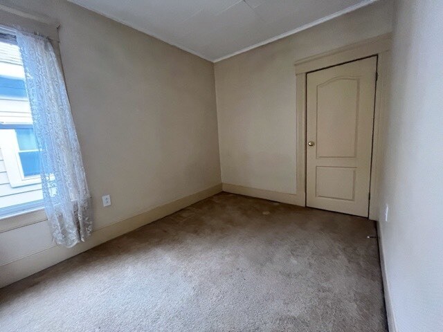 Building Photo - 1202 6th Ave