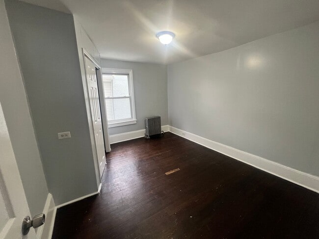 Building Photo - 936 Parkside Ave.