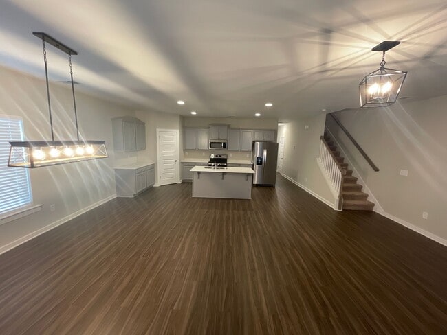 Building Photo - Home for Rent in Oak Grove, AL!!! Available to View Now!