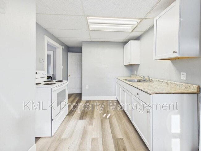 Building Photo - 2337 15th St SW