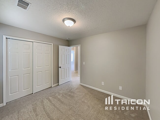 Building Photo - 812 Spears Dr
