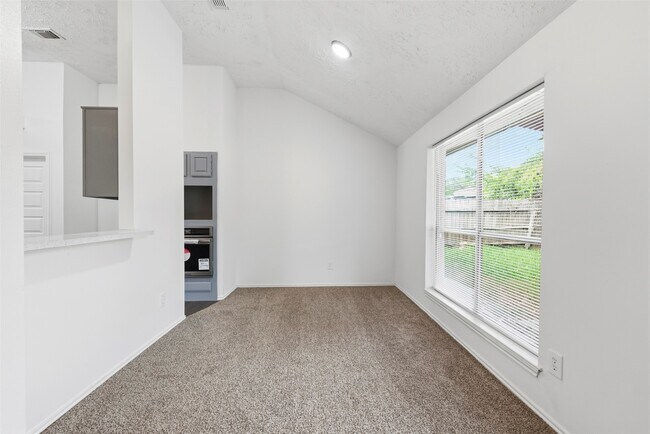 Building Photo - 16826 Carbridge Dr