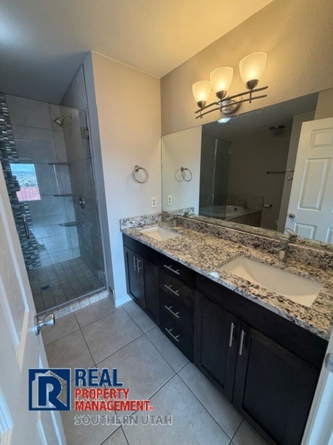 Building Photo - Garden South Condo with Views