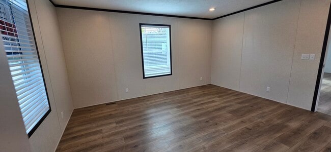 Building Photo - 9761 Marina Cir