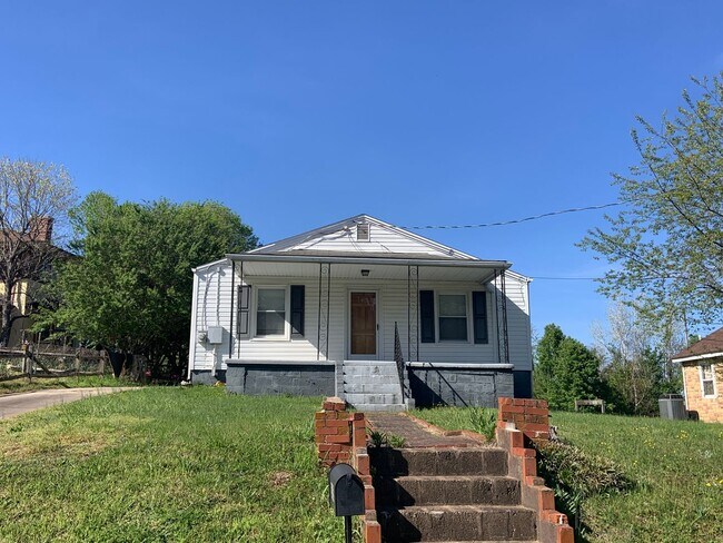 Primary Photo - Adorable 2 Bedroom in Eden