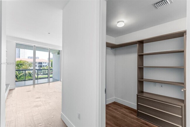 Building Photo - 3250 NE 188th St