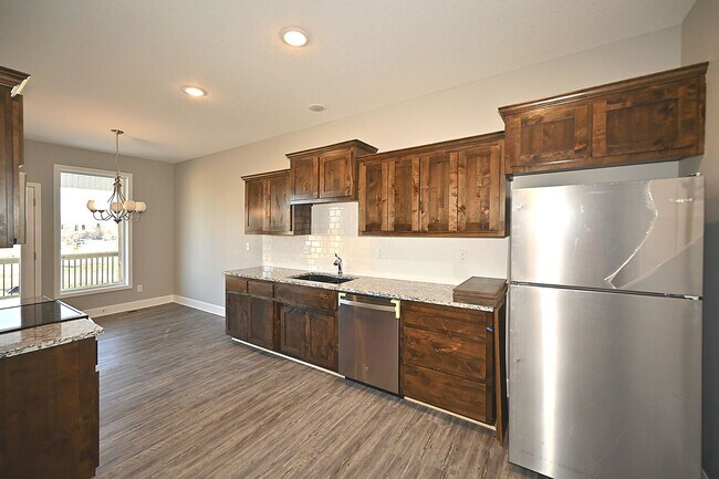 Building Photo - Nice 3 Bedroom, 2.5 bath with 2 car garage...