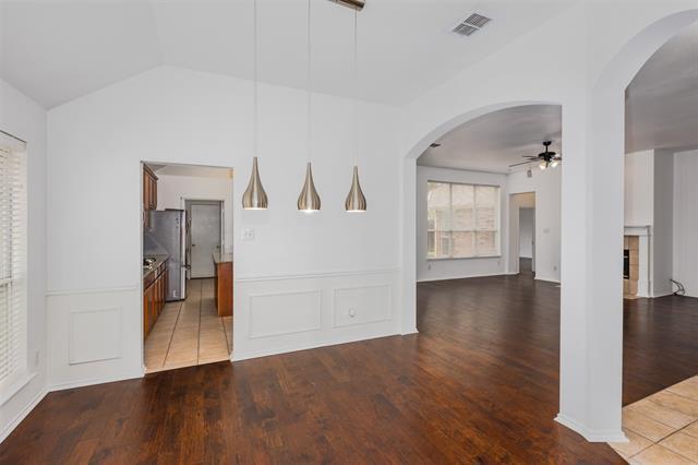 Building Photo - 1433 Woodmont Dr