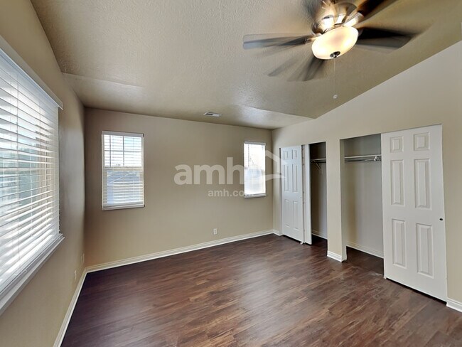 Building Photo - 2204 N 1960 W