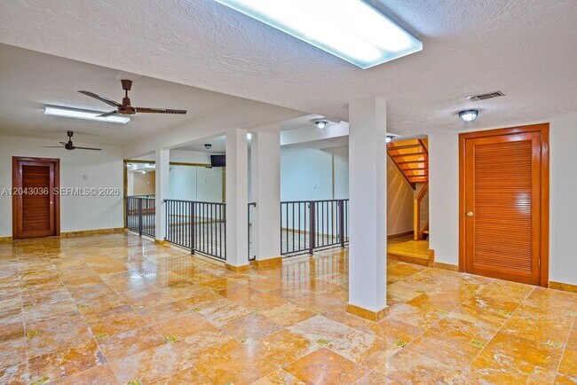 Building Photo - 6960 Mira Flores Ave