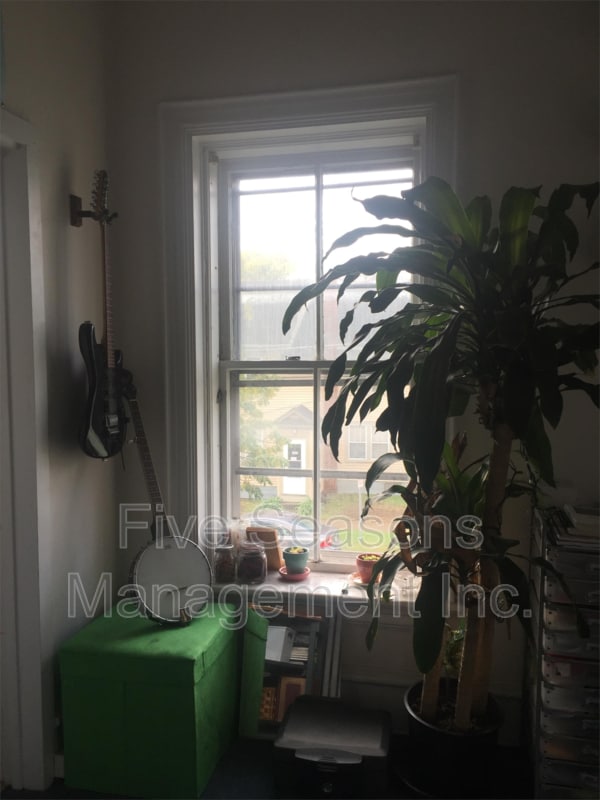 Building Photo - 4 Loomis St