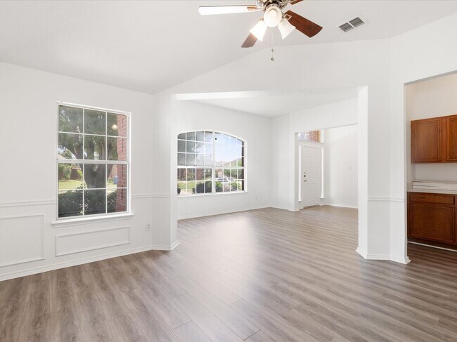 Building Photo - 5705 Frio Dr