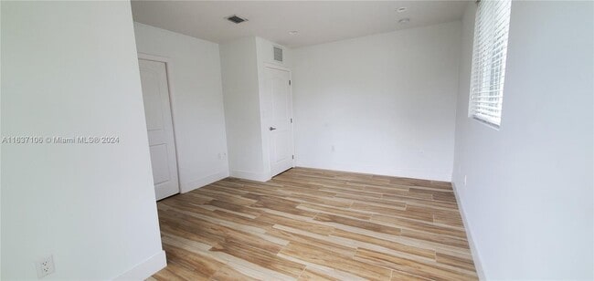 Building Photo - 3620 Thomas Ave