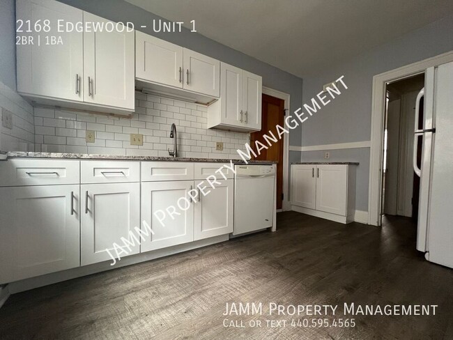 Building Photo - 2-Bedroom Duplex apartment in Cleveland He...