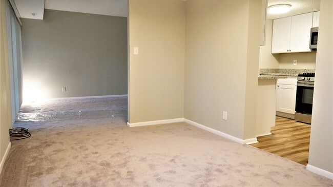 Building Photo - 11818 Breton Ct