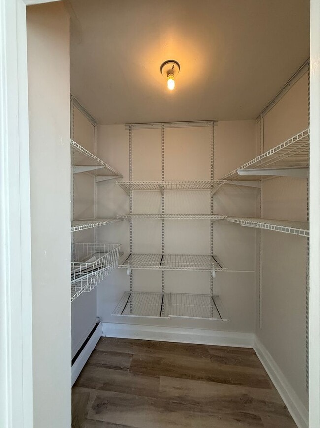 Building Photo - Spacious 3BR House in Columbia!