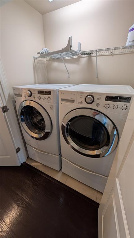 Building Photo - 584 Scotia Pl