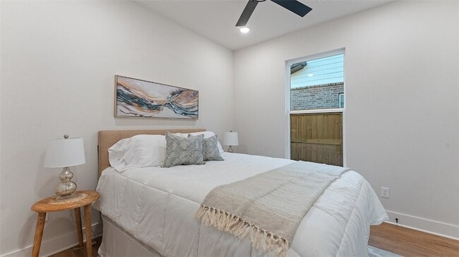 Building Photo - 1831 Utopia St