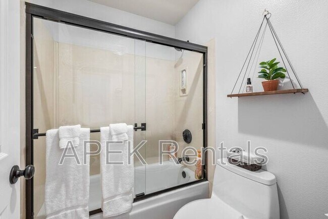 Building Photo - 79150 Ocotillo Dr