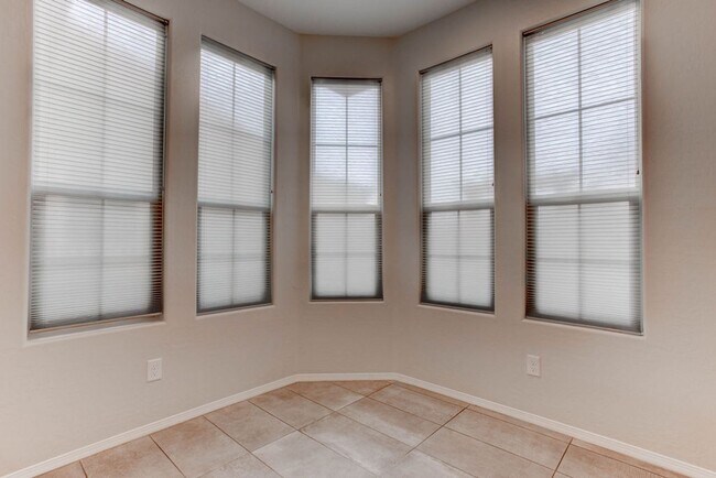 Building Photo - 5641 Sagamore Canyon St