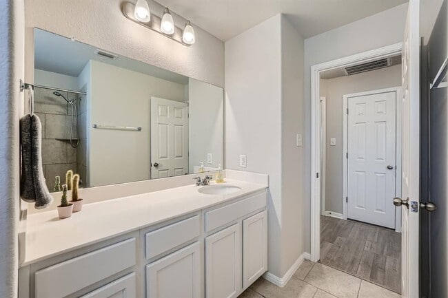 Building Photo - 1205 Falconer Wy