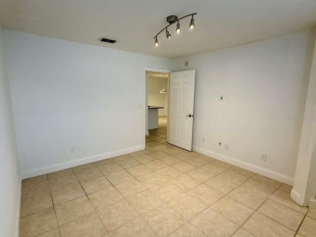 Building Photo - 7630 Pissarro Dr