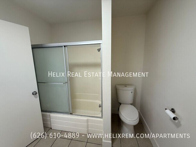 Building Photo - 731 W Duarte Rd