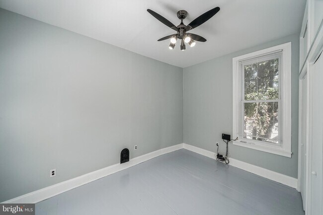 Building Photo - 4373 Cresson St