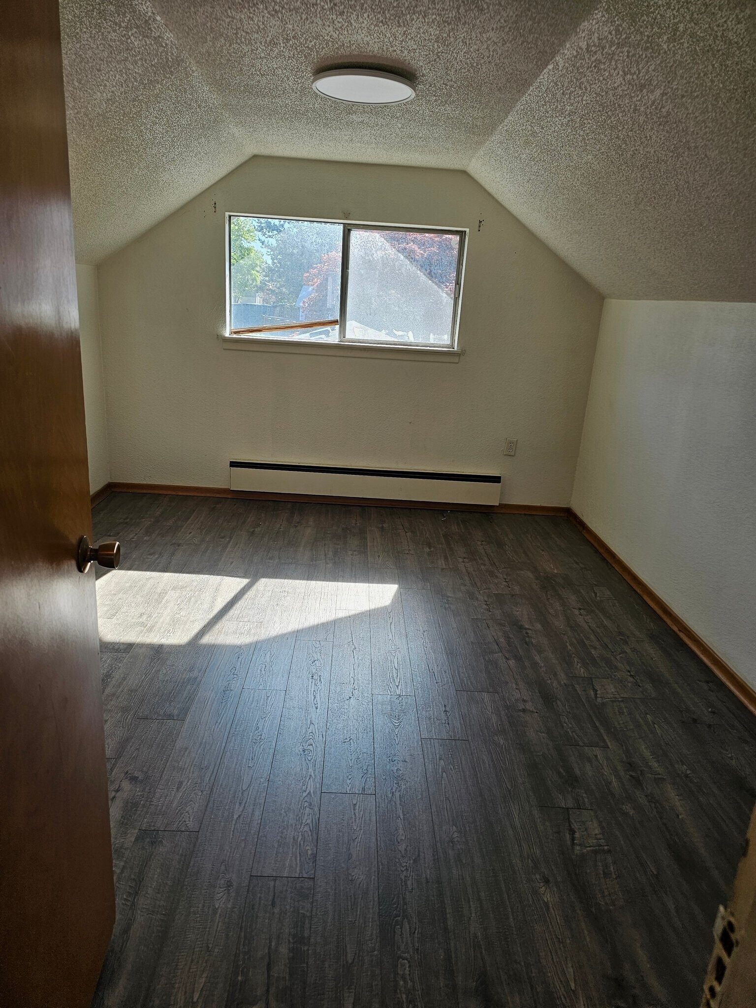 Building Photo - 7519 Lakewood Dr W