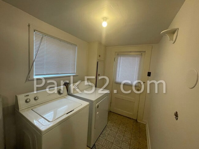 Building Photo - Tacoma Area Single Family Home