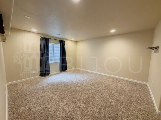 Building Photo - 7356 Big Prairie Ct