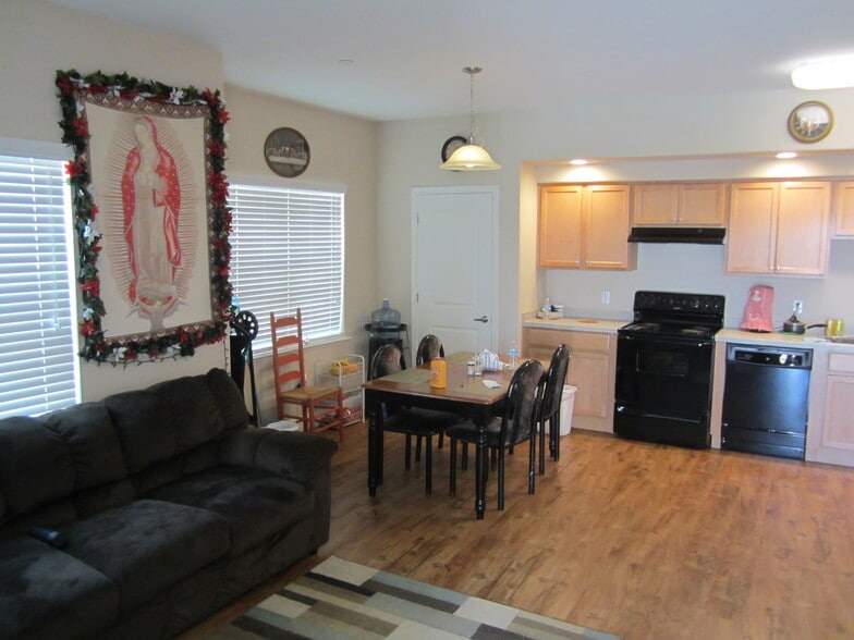 Building Photo - Palmer Villas Apartments